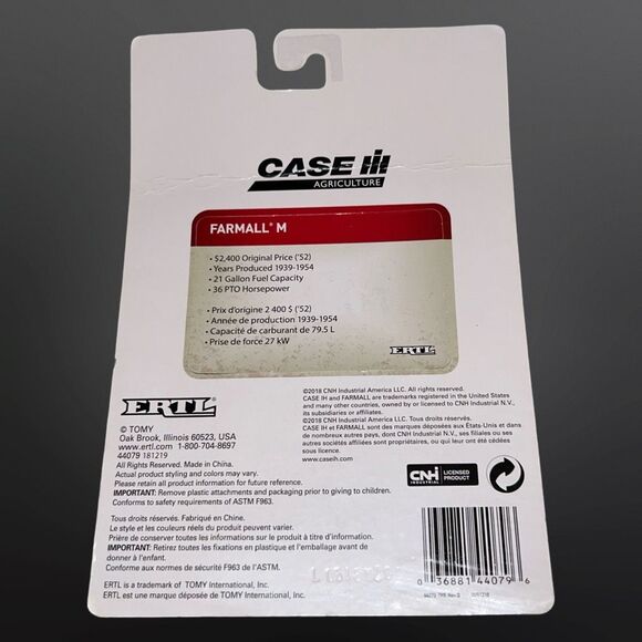 NIP Ertl IH Farmall M Narrow Ertl John Deere 3020 Tractor 1/64 Die-cast B6 - Picture 3 of 5